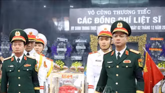 Trang trọng lễ tang 12 liệt sỹ Quân khu 7 hy sinh trong khi thực hiện nhiệm vụ diễn tập