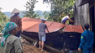 Mưa lớn, dông lốc gây thiệt hại tại nhiều địa phương trong tỉnh