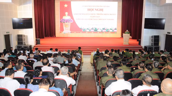 Phường Yên Bái tổ chức diễn đàn Công an lắng nghe ý kiến Nhân dân để xây dựng "Phường không ma túy"