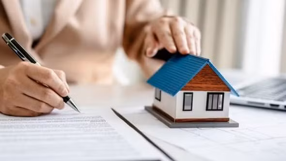 Đang thuê nhà ở xã hội có bị loại khỏi diện đăng ký mua?