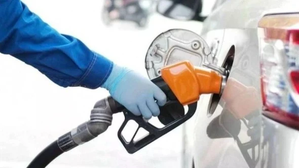 Giảm thuế đối với xăng, dầu từ 24 giờ ngày 26/3/2026