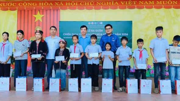 Đoàn xã Yên Bình phối hợp ra quân thực hiện Chiến dịch "Mùa hè xanh" năm 2026