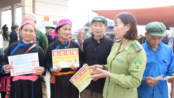 Xã Bản Liền ra quân tuyên truyền pháp luật về quản lý, bảo vệ rừng 