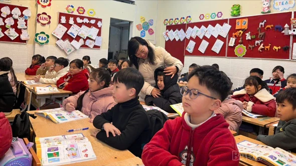 Các trường học ở Sa Pa linh hoạt giải pháp chống rét cho học sinh