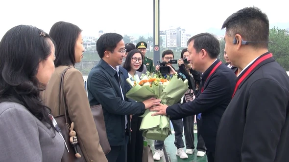 Sở Nông nghiệp và Môi trường tỉnh Lào Cai (Việt Nam) thăm và làm việc với chính quyền nhân dân huyện Hà Khẩu (Vân Nam, Trung Quốc)