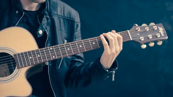 Từ 1/7: Nhà hàng, khách sạn, quán cà phê mở nhạc phải trả tiền bản quyền?