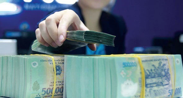 Vì sao lãi suất ngân hàng giảm liên tiếp?