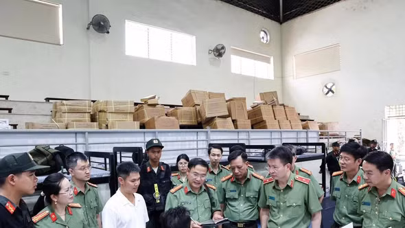 Bắt giữ nhóm đối tượng người nước ngoài điều hành đường dây lừa đảo công nghệ cao xuyên quốc gia