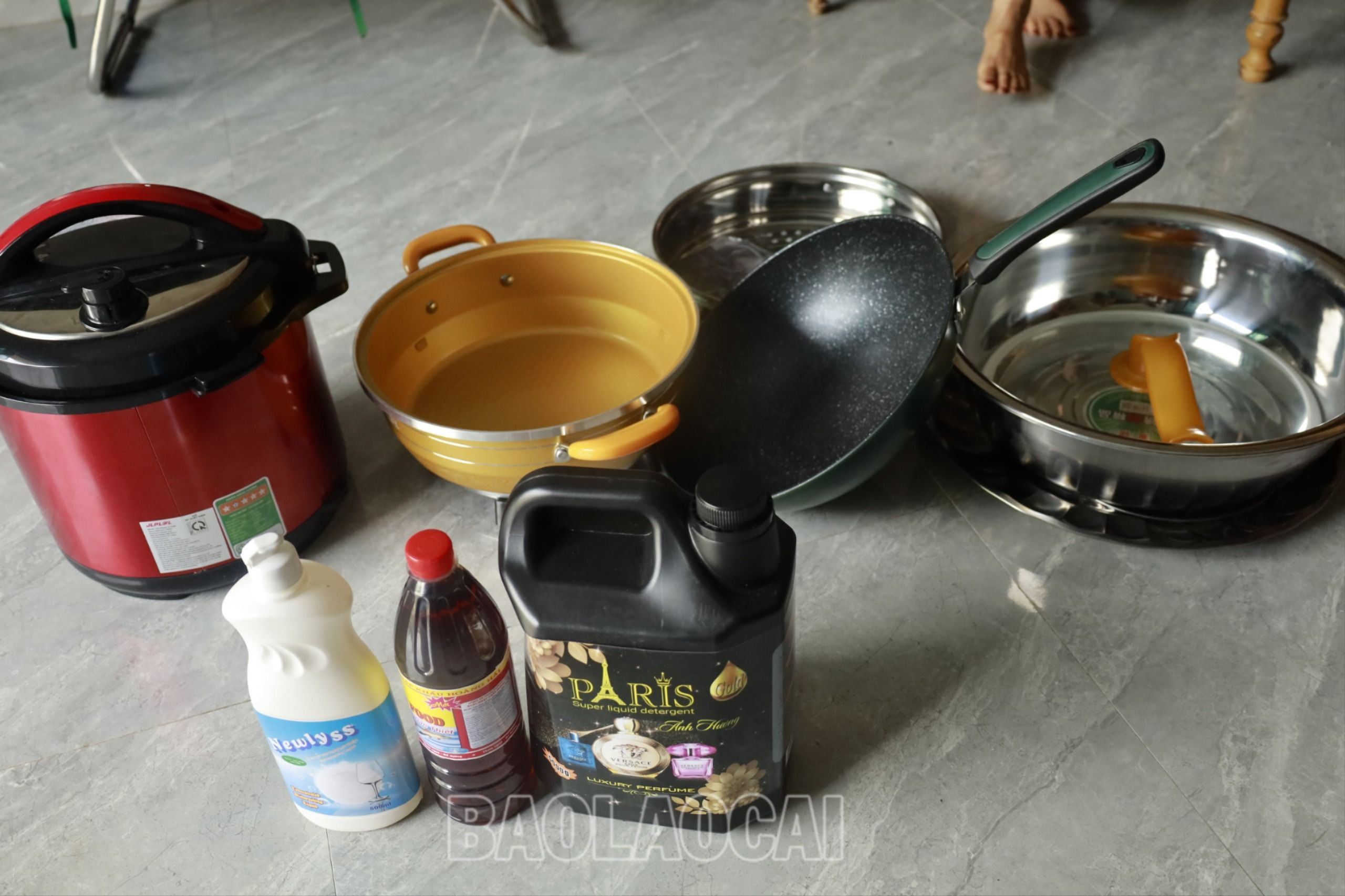 Sản phẩm được giới thiệu chủ yếu là đồ gia dụng. c1d42a97a3770c295566.jpg