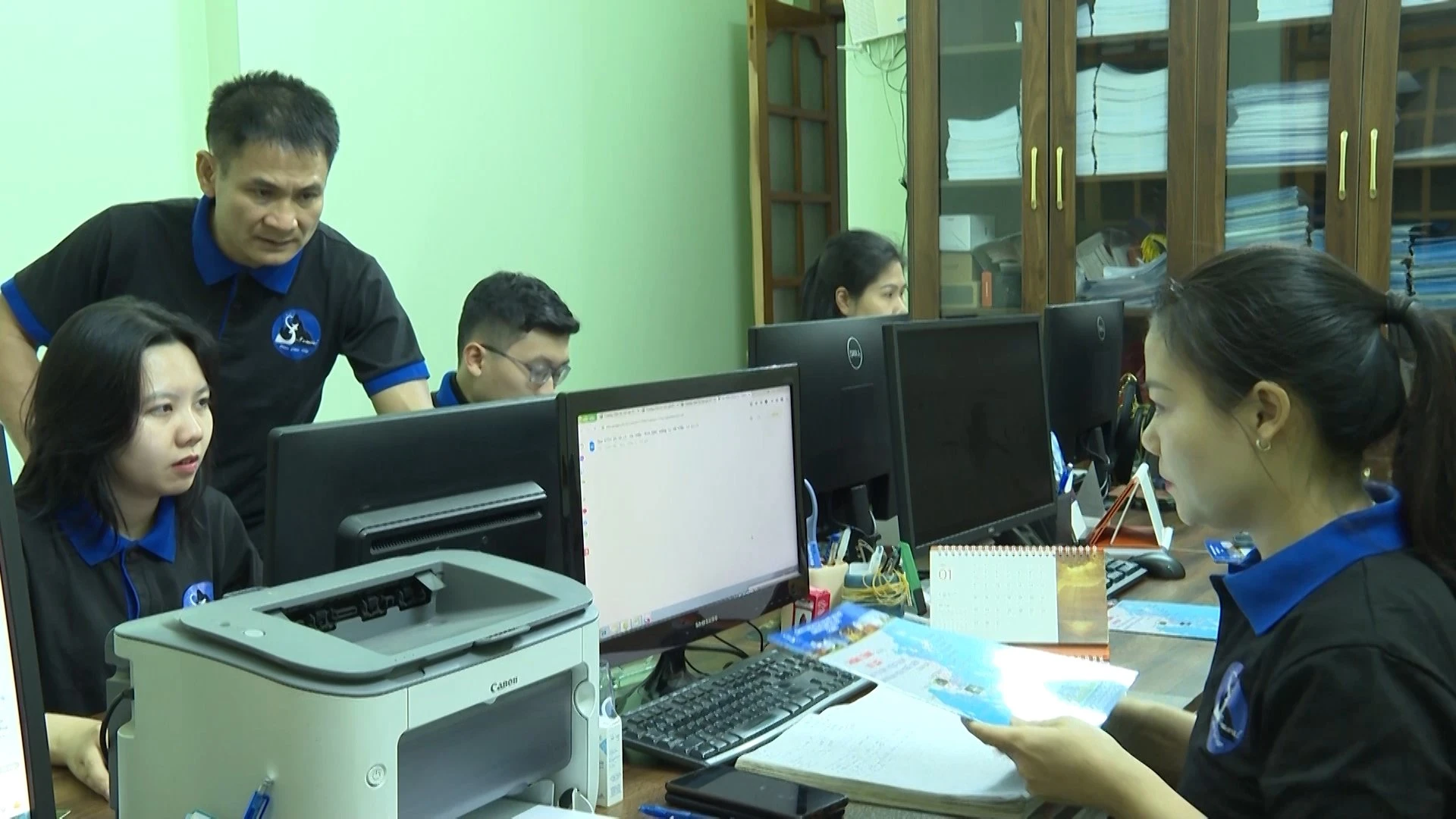 Công ty TNHH Một thành viên du lịch Mặt trời mọc đã có hơn 1000 khách đặt tour dịp Tết..jpg