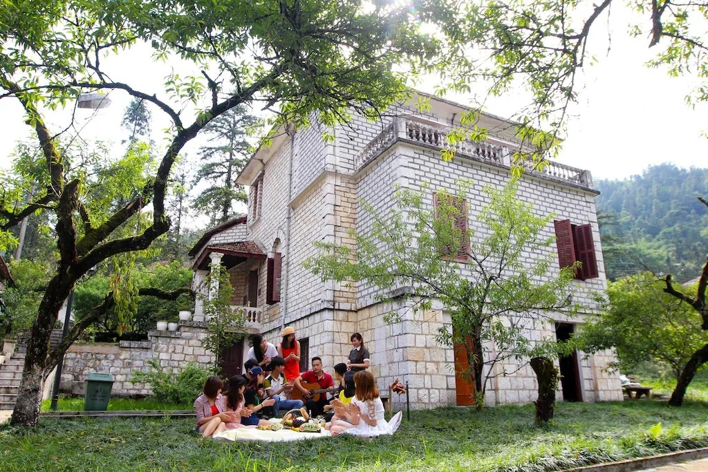 Biệt thự gần trăm tuổi tại Khách sạn Công Đoàn. (1).jpg