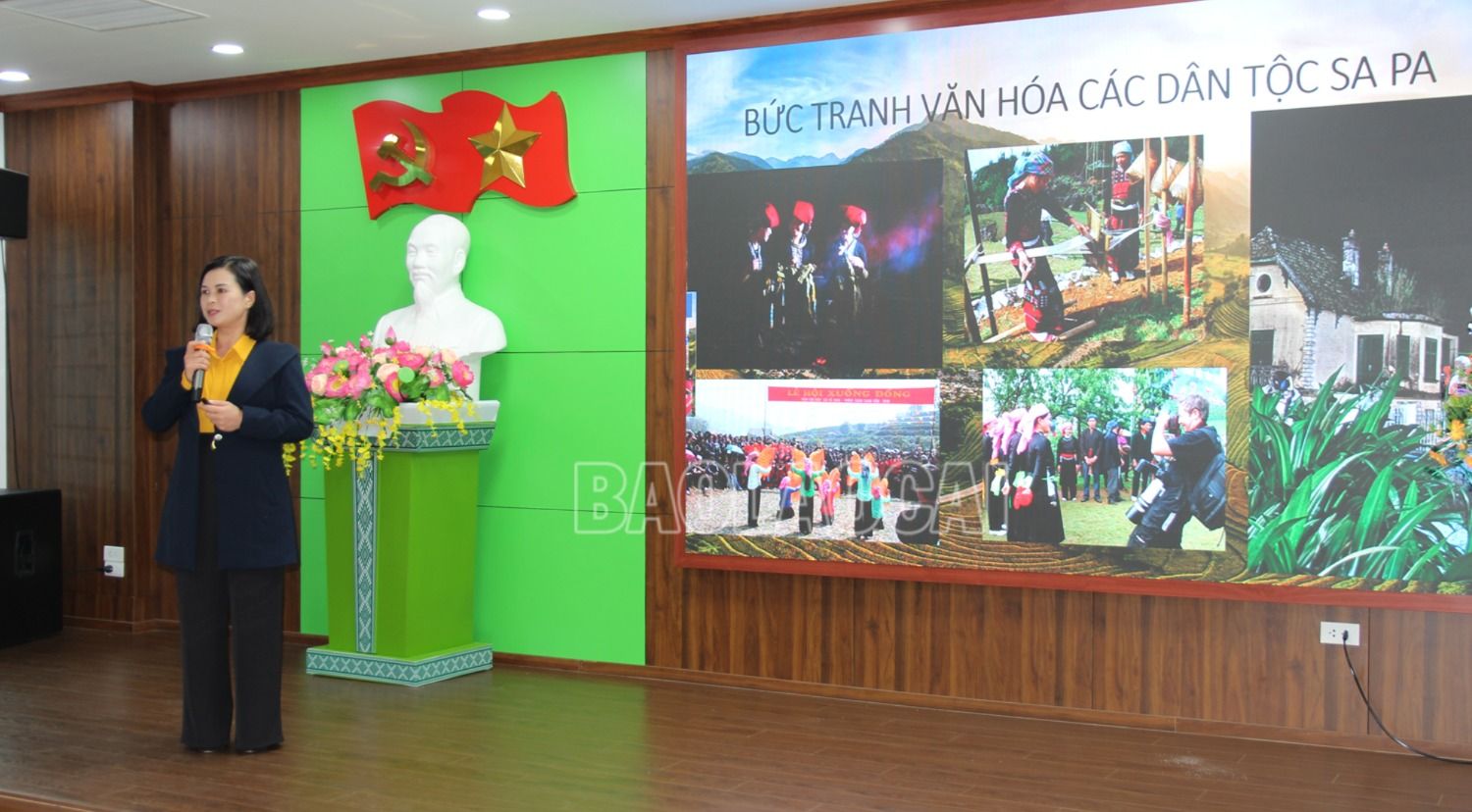 Các đại biểu đưa ra ý kiến tham luận tại hội thảo. 4.jpg