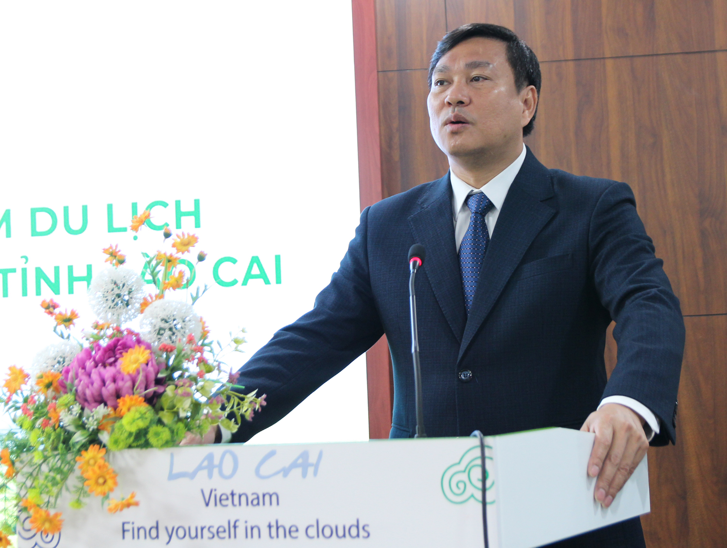 Ông Trần Sơn Bình, Phó Giám đốc Sở Du lịch tỉnh phát biểu tại hội thảo. 1.jpg