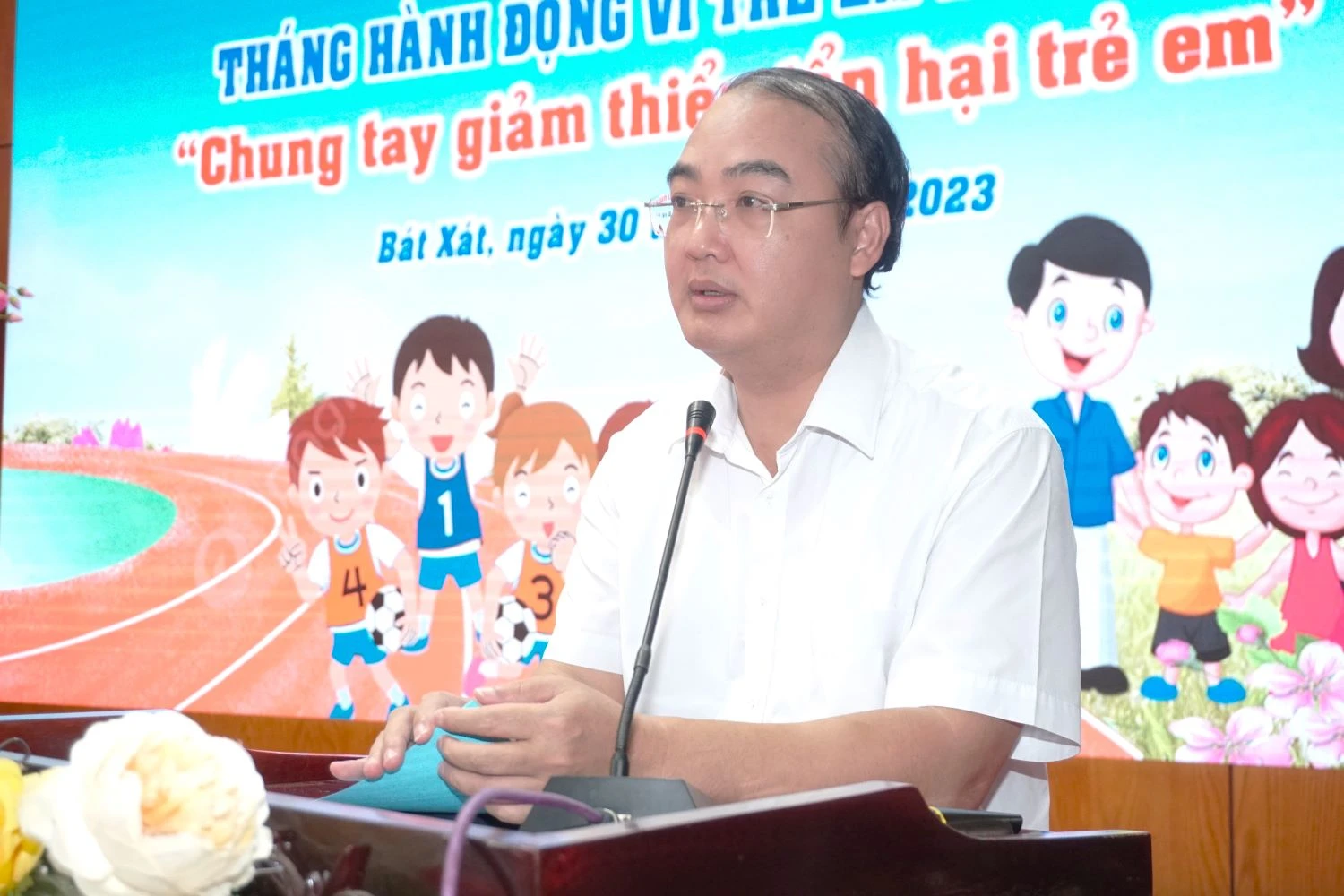 Đồng chí Đình Văn Thơ phát biểu khai mạc Lễ phát động Tháng hành động vì trẻ em 2023..JPG