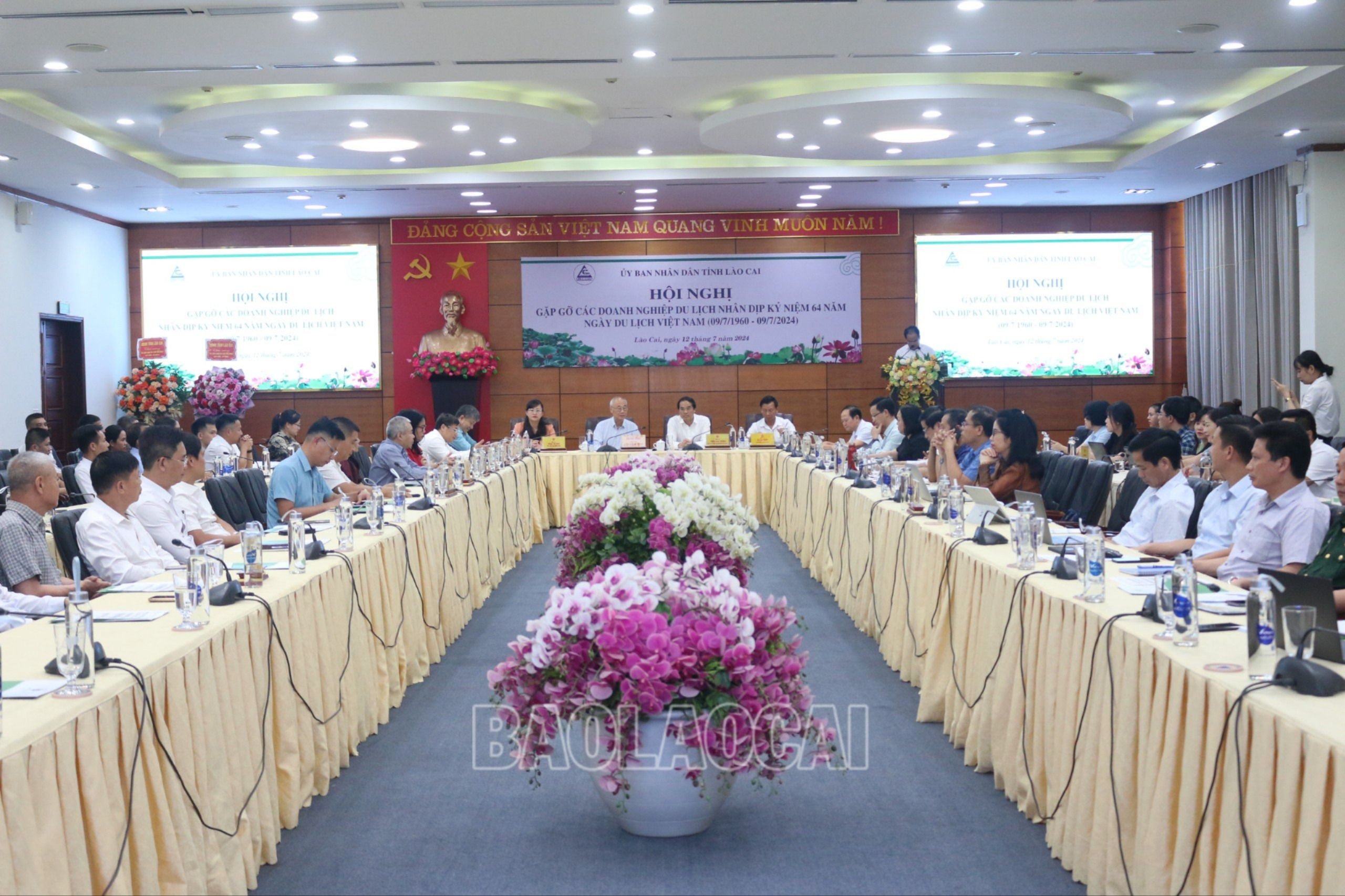 Quang cảnh hội nghị. z5626796296937_5490e5d00dd2dc572da20151db00af7b.jpg