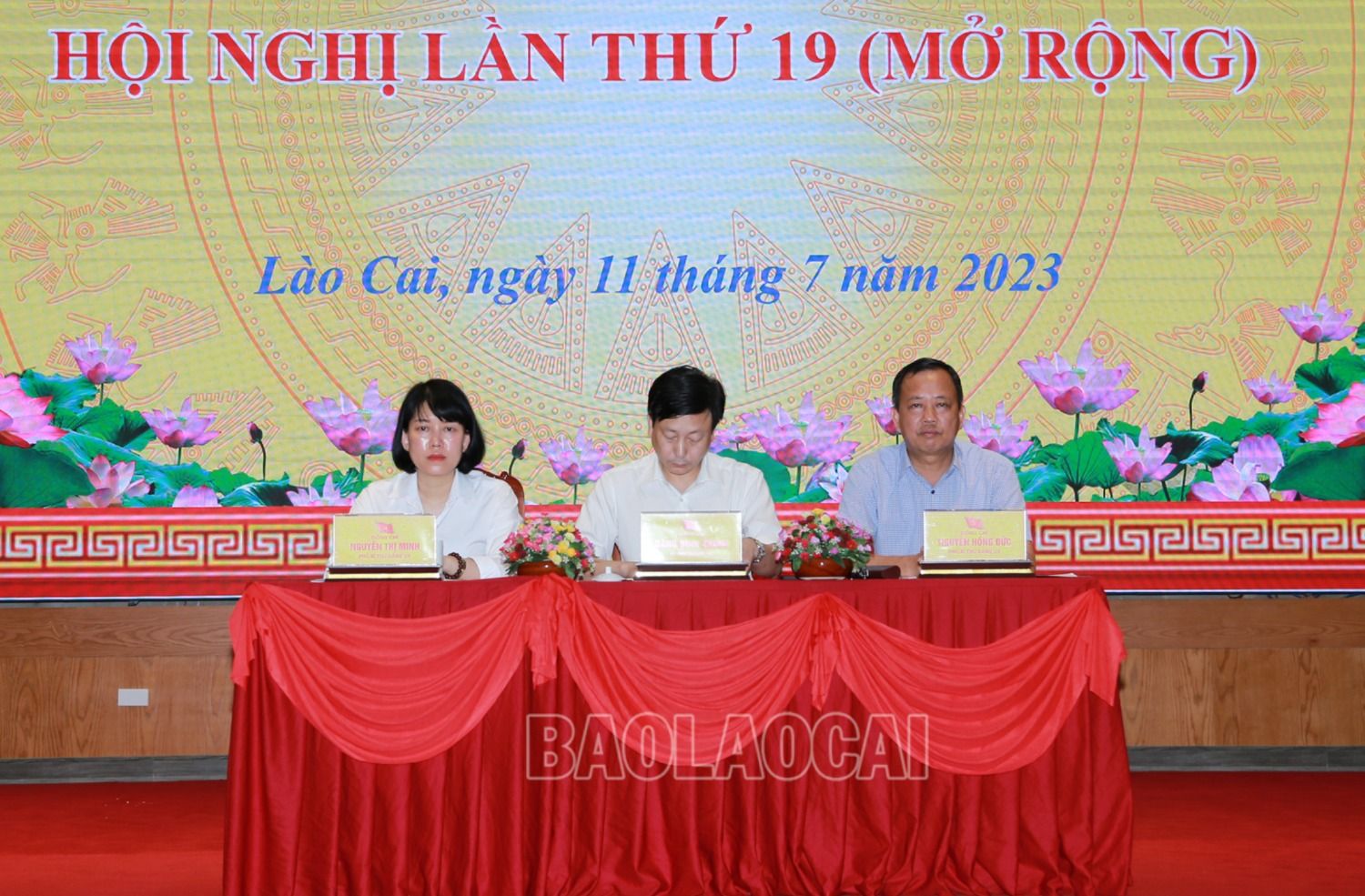 Thường trực Đảng ủy Khối Cơ quan – Doanh nghiệp tỉnh chủ trì hội nghị. k4.JPG