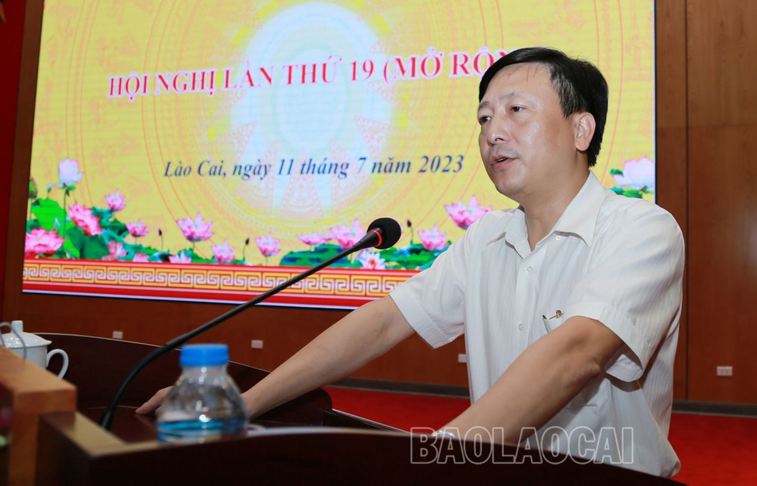 Đồng chí Đặng Đình Chung, Bí thư Đảng ủy Khối Cơ quan – Doanh nghiệp tỉnh phát biểu tại hội nghị. k3.JPG