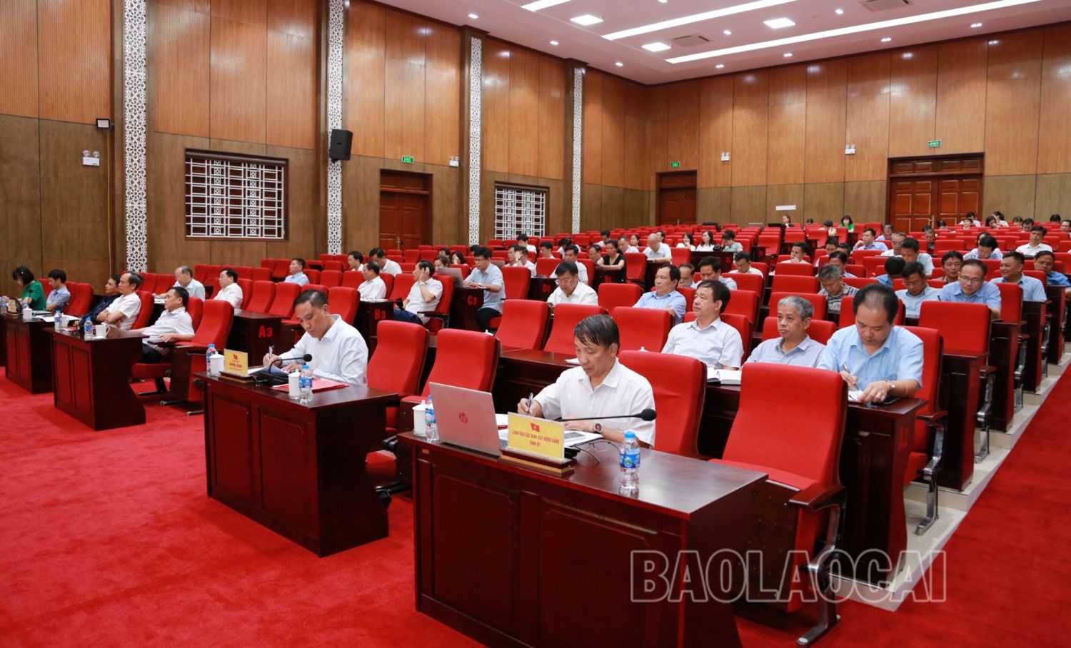 Các đại biểu dự hội nghị. k2.JPG