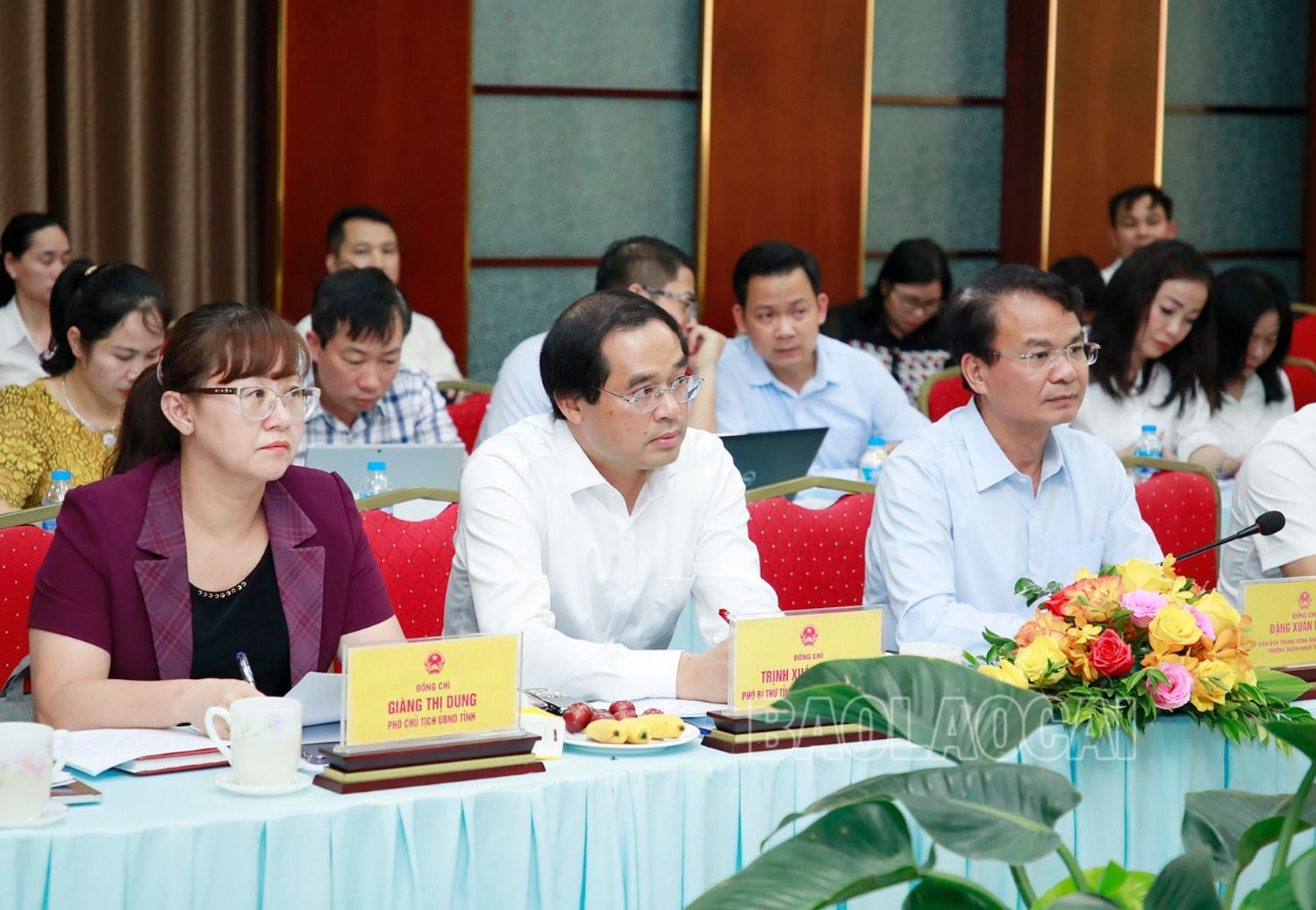 Lãnh đạo tỉnh Lào Cai dự buổi làm việc. gs3.JPG