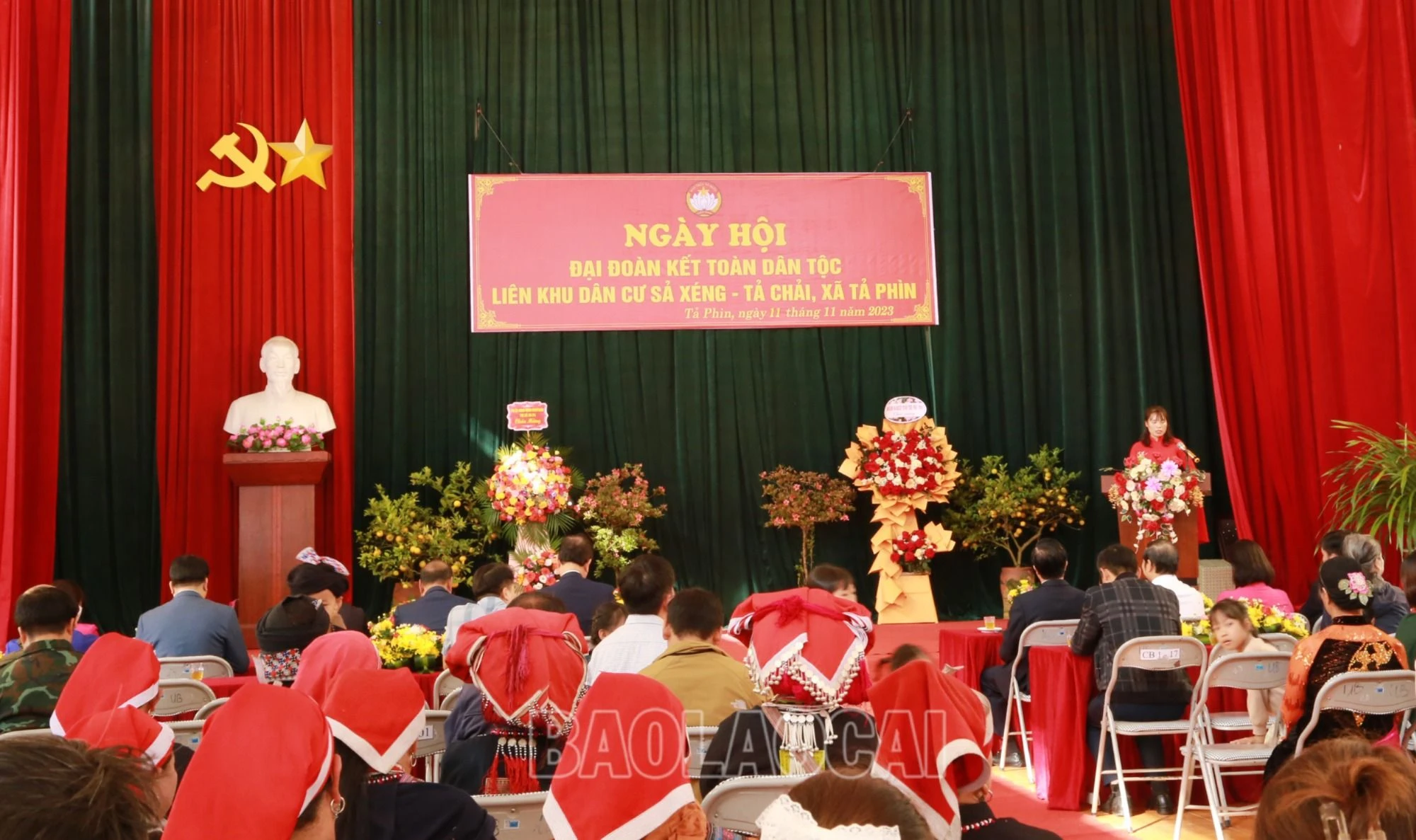 Quang cảnh ngày hội.