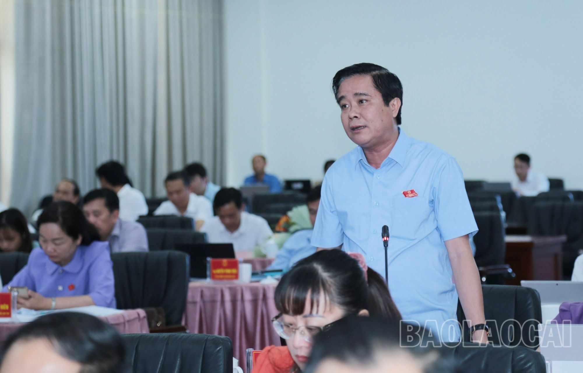 Đại biểu phát biểu tại Kỳ họp. IMG_6851.JPG
