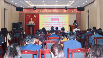 Làm tốt công tác chính trị, tư tưởng cho cán bộ, đảng viên, người lao động khi tiến hành sắp xếp tổ chức, bộ máy theo tinh thần Nghị quyết 18