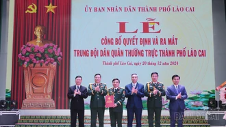 Thành phố Lào Cai ra mắt Trung đội dân quân thường trực và gặp mặt kỷ niệm 80 năm ngày thành lập Quân đội nhân dân Việt Nam