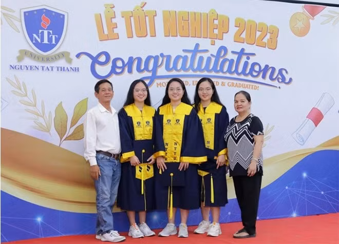 Ba chị em sinh ba tốt nghiệp cùng ngành, toàn loại giỏi, xuất sắc ảnh 1