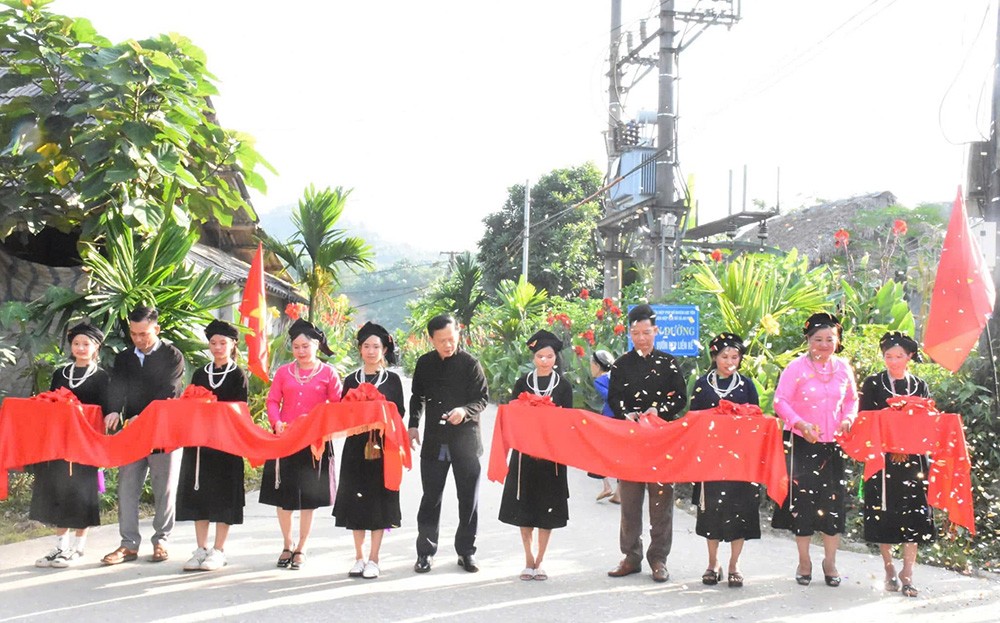 Hội Phụ nữ Lục Yên phát động phong trào “Hương sắc đất Ngọc chung tay xây dựng nông thôn mới” ảnh 1