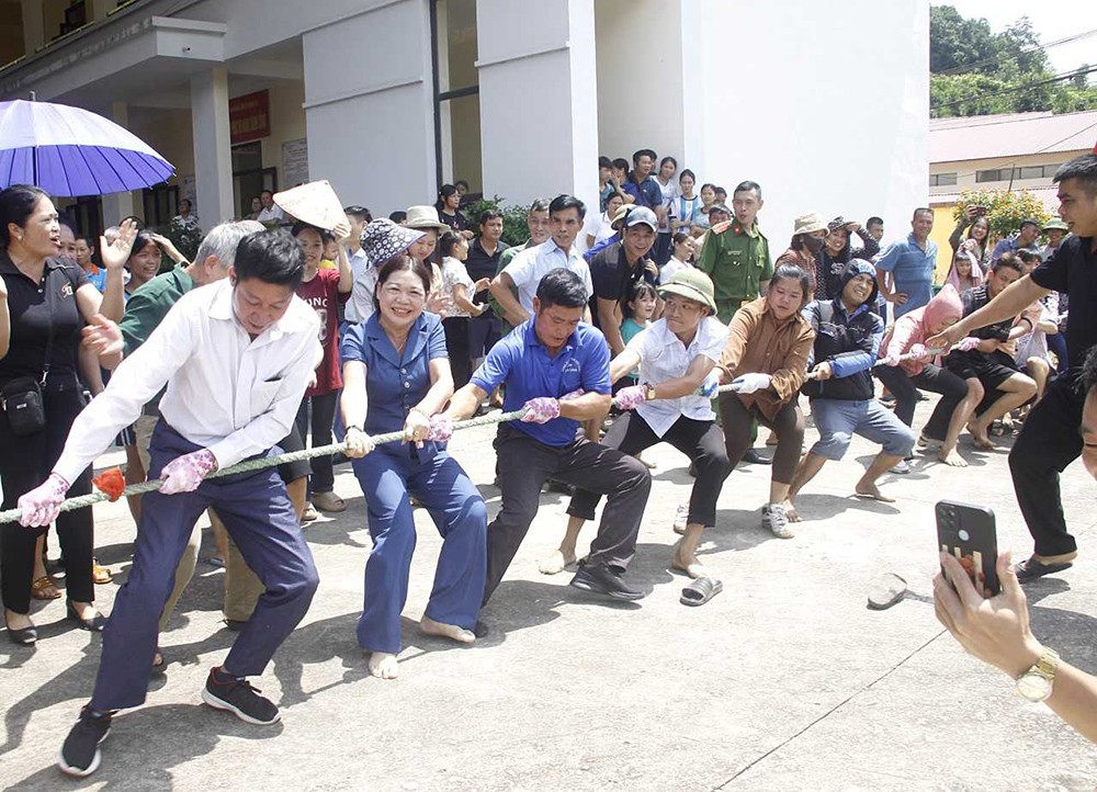 Ngày hội Toàn dân bảo vệ an ninh Tổ quốc tại Xã Minh An (Văn Chấn) ̣ ảnh 5 Ngày hội Toàn dân bảo vệ an ninh Tổ quốc tại Xã Minh An (Văn Chấn) ̣ ảnh 5