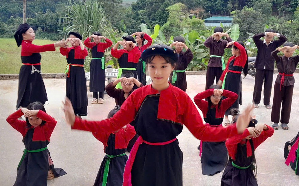 Yên Bình giữ hồn văn hóa Cao Lan ảnh 1