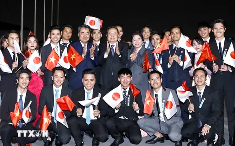 Chủ tịch Quốc hội Trần Thanh Mẫn và Phu nhân bắt đầu thăm chính thức Nhật Bản ảnh 1 Chủ tịch Quốc hội Trần Thanh Mẫn và Phu nhân bắt đầu thăm chính thức Nhật Bản ảnh 1