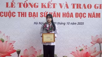 Tình yêu sách của "Đại sứ văn hóa đọc"