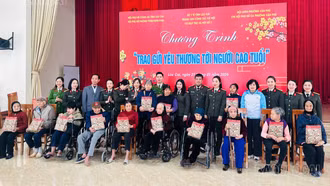 Trao gửi yêu thương