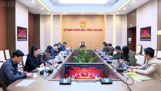 quang cảnh cuộc họp 