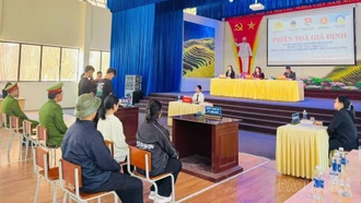 Phiên tòa giả định tại trường Phổ thông DTNT THPT Yên Bái tỉnh Lào Cai. 