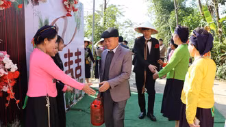 Gìn giữ nét đẹp đám cưới người Tày