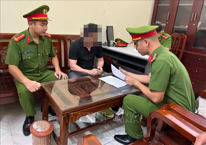 Công an tỉnh Thái Bình tạm giữ bị can để làm rõ hành vi "Cưỡng đoạt tài sản". Công an tỉnh Thái Bình tạm giữ bị can để làm rõ hành vi "Cưỡng đoạt tài sản".