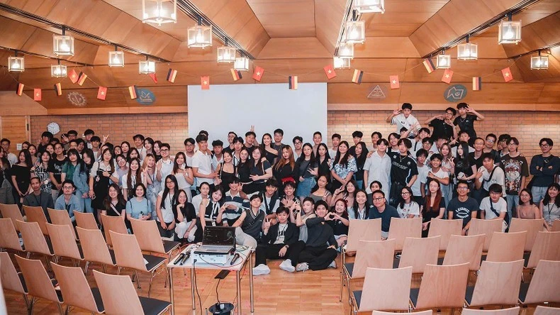 Hội trại Thanh niên Sinh viên Việt Nam tại châu Âu lần thứ 10, năm 2024 diễn ra tại thành phố Berlin (Cộng hòa Liên bang Đức).