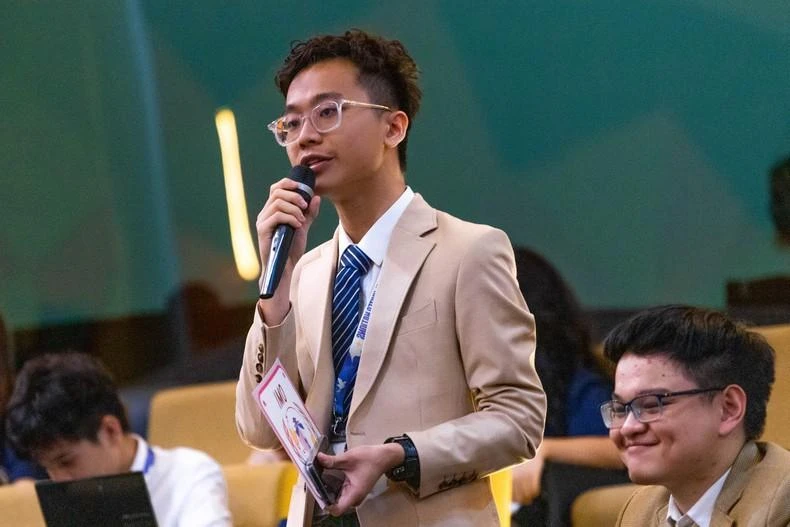 Các đại biểu có cơ hội đặc biệt để nêu lên ý kiến về các vấn đề của thế giới, trở nên trách nhiệm hơn và qua đó thay đổi thế giới.