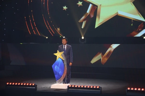 Phó Tổng giám đốc Đài Truyền hình Việt Nam Đỗ Đức Hoàng thực hiện nghi thức khai mạc Liên hoan Truyền hình, Phát thanh CAND lần thứ XIV.