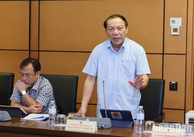 Bộ trưởng Văn hóa, Thể thao và Du lịch Nguyễn Văn Hùng phát biểu.