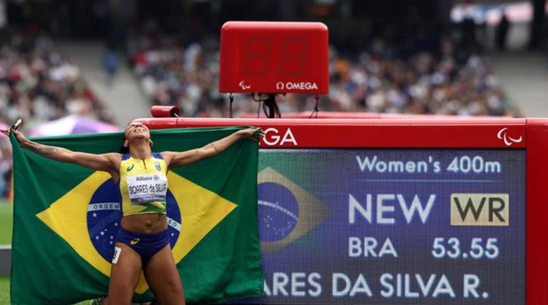 Soares Rayane da Silva (Brazil) phá kỷ lục thế giới tồn tại 29 năm ở nội dung 400 m nữ. 13.jpg
