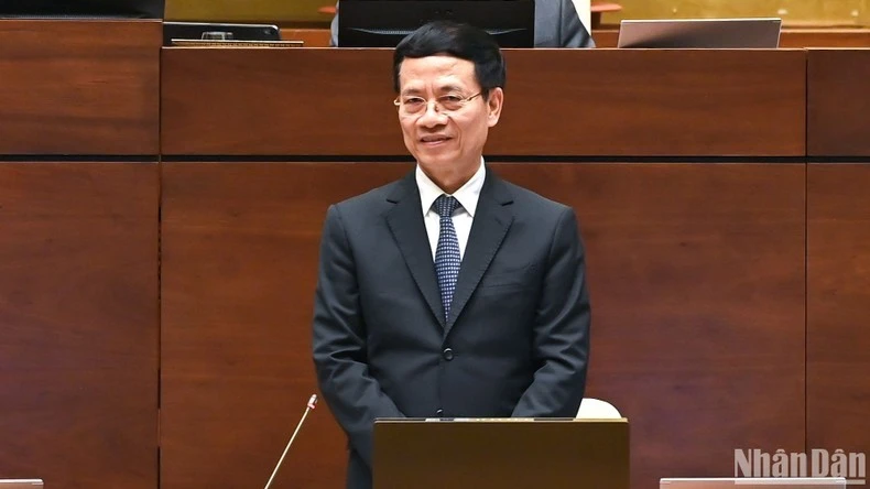 Bộ trưởng Thông tin và Truyền thông Nguyễn Mạnh Hùng.