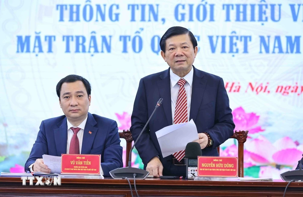 Ông Nguyễn Hữu Dũng, Phó Chủ tịch Ủy ban Trung ương Mặt trận Tổ quốc Việt Nam phát biểu tại họp báo.