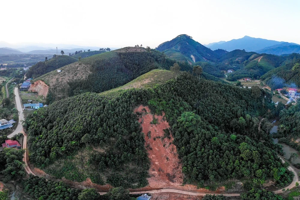 Sạt lở đồi ở xã Yên Thái, huyện Văn Yên, tỉnh Yên Bái.