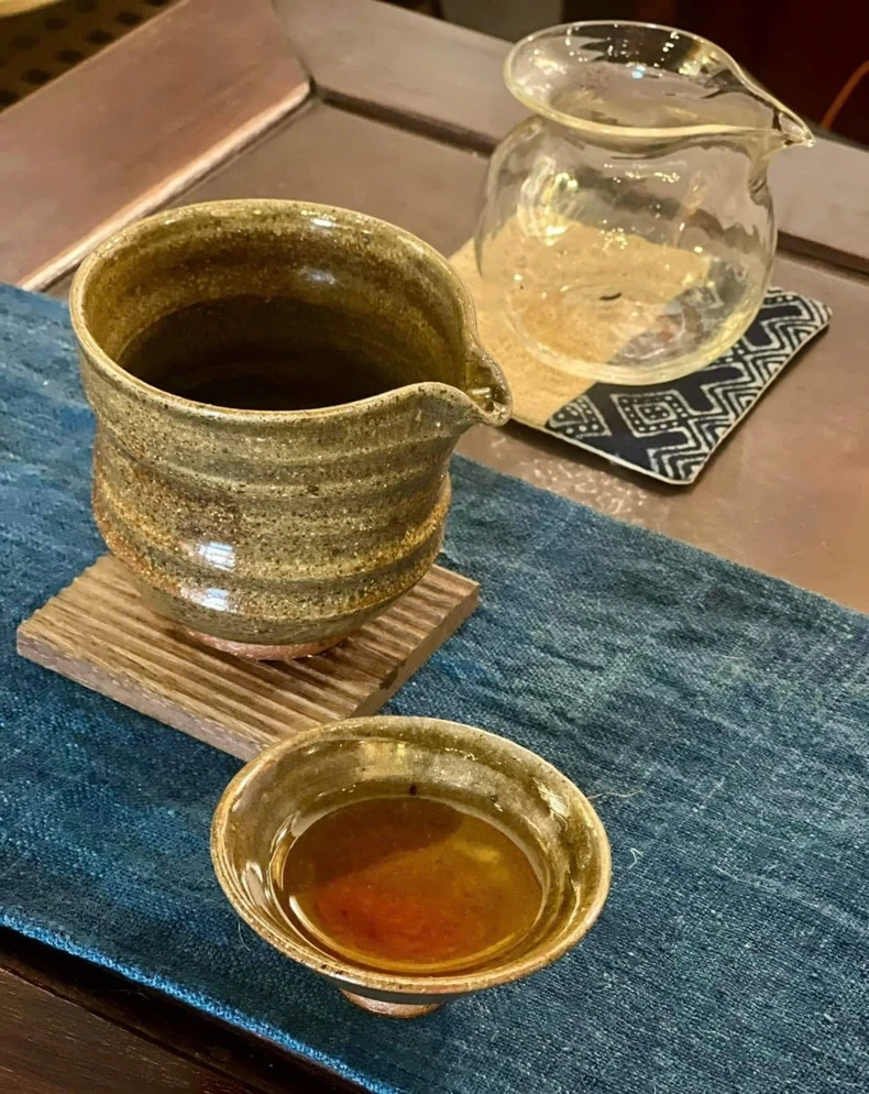 Nhiều loại trà đặc sắc được giới thiệu tới khách.