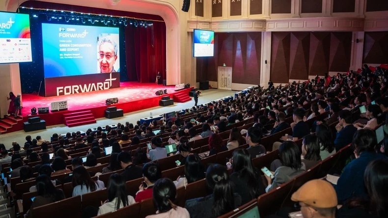 Mùa thứ tám ghi nhận số lượng nội dung lớn nhất từ trước đến nay, với gần 50 nội dung tham luận, các bài phát biểu và phiên thảo luận hấp dẫn từ các diễn giả và chuyên gia đầu ngành.