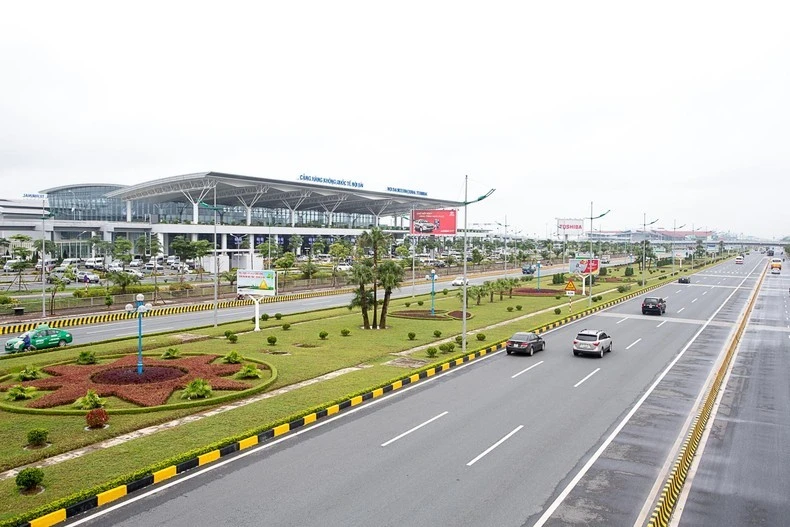 Cảng hàng không quốc tế Nội Bài.