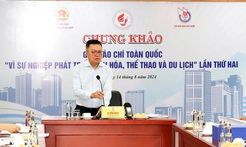 Nhà báo Lê Quốc Minh, Ủy viên Trung ương Đảng, Tổng Biên tập Báo Nhân Dân, Phó Trưởng Ban Tuyên giáo Trung ương, Chủ tịch Hội Nhà báo Việt Nam - Chủ tịch Hội đồng chung khảo dự và chủ trì vòng chấm chung khảo.